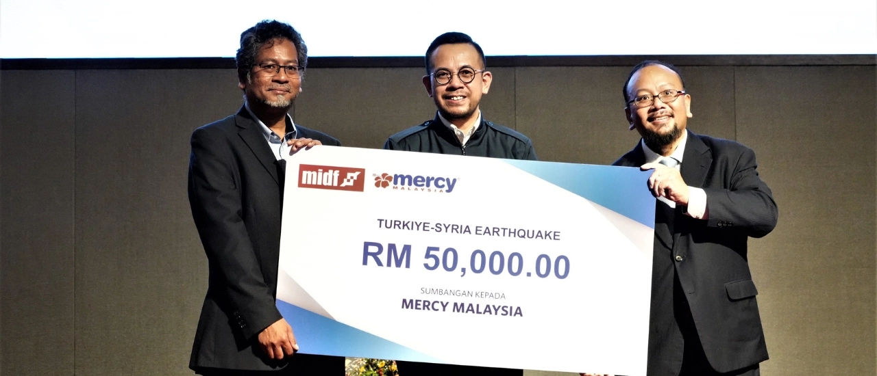 MIDF presents its contribution to MERCY Malaysia’s Türkiye-Syria 2023 Earthquake Response Fund in cheque presentation ceremony